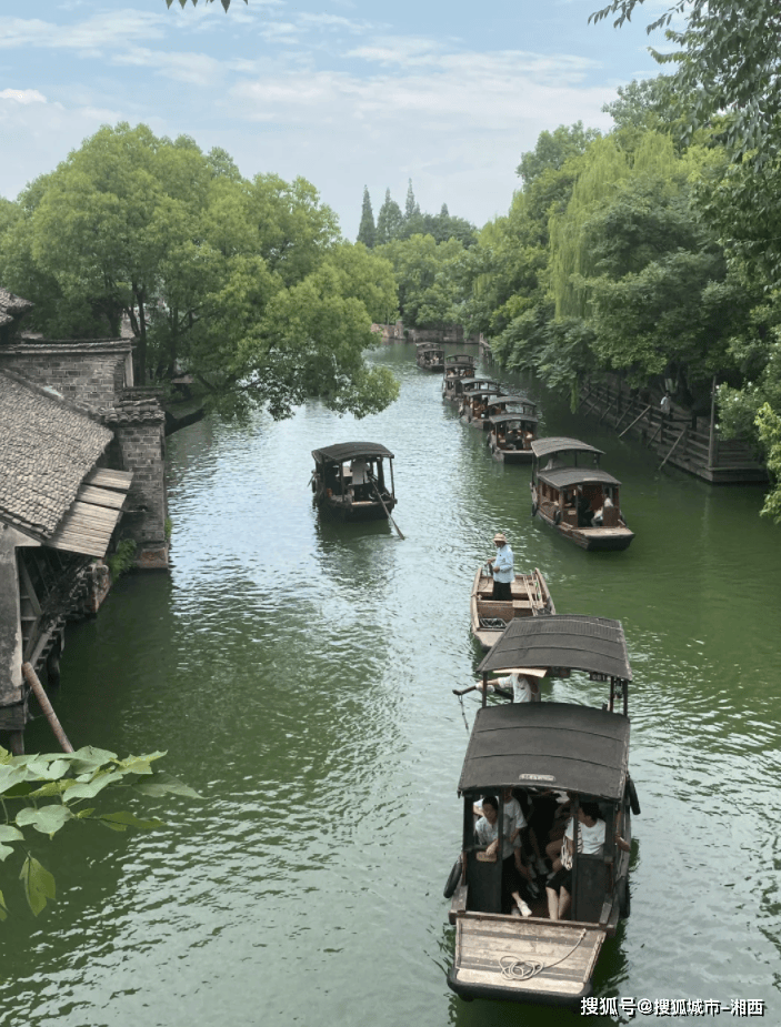 到乌镇两天一夜怎么玩，乌镇两日游超实用旅游攻略+美食推荐！