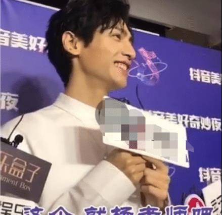 罗云熙公主抱，杨紫和白鹿间接透露了二位女演员的体重！