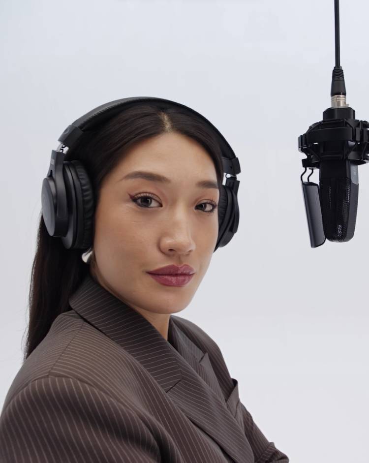 美宝莲纽约官宣全球代言人PEGGY GOU