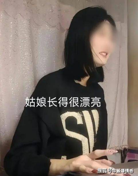 身高2米2女子，让众多男士望而却步，家属：找不到男友怎么办