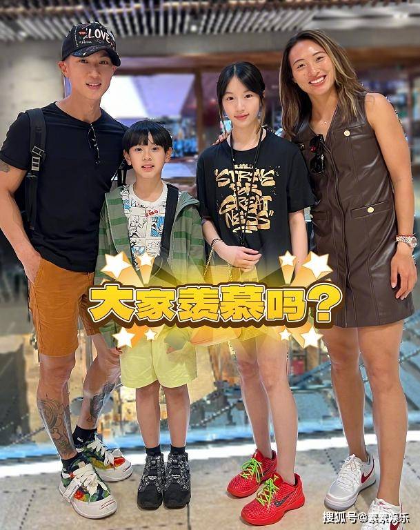 甜馨和吴尊女儿互夸，小姐妹互动，13岁的neinei高挑又漂亮