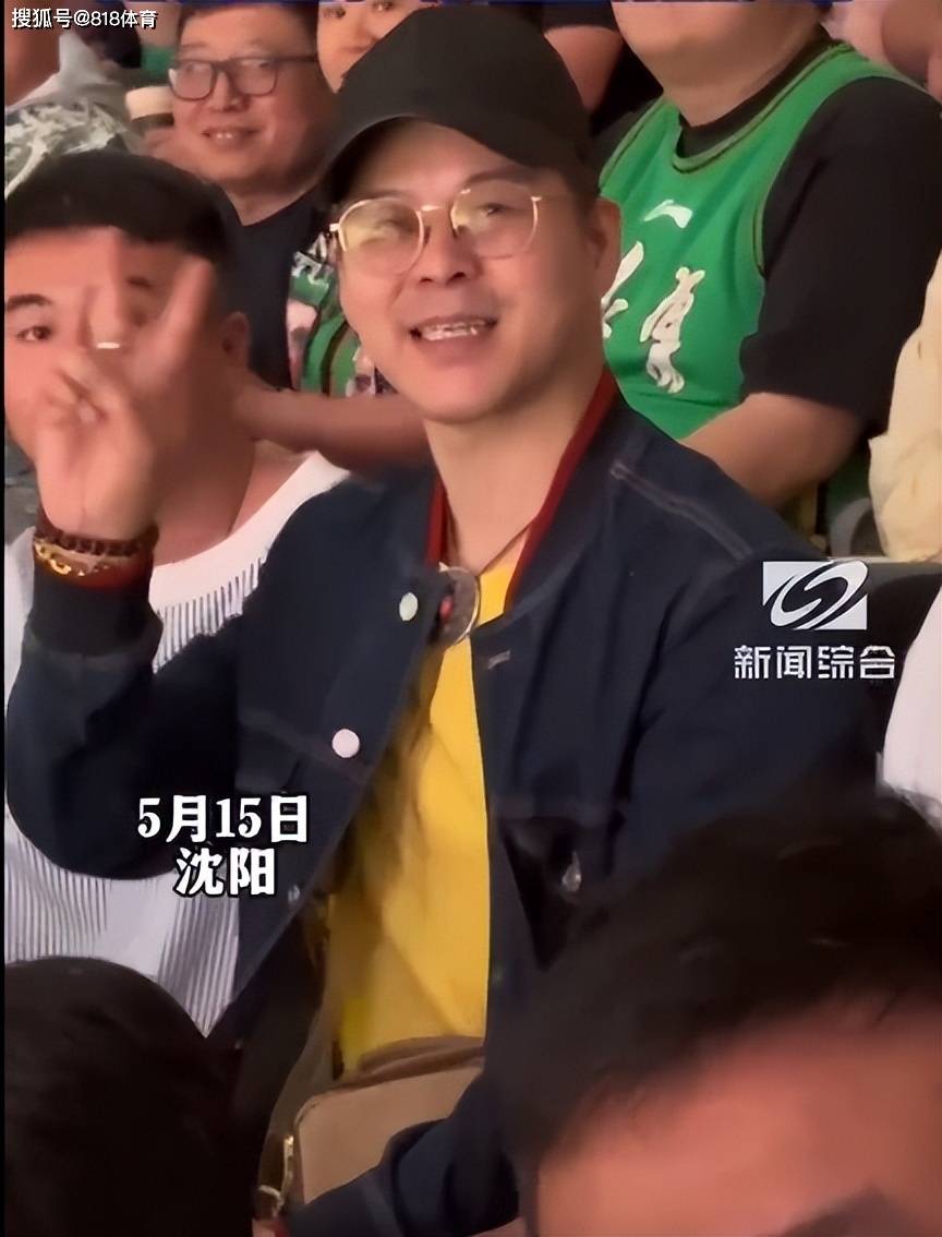 双向奔赴!乡村爱情李大国现场助阵阿不都,要请新疆男篮吃饭开心